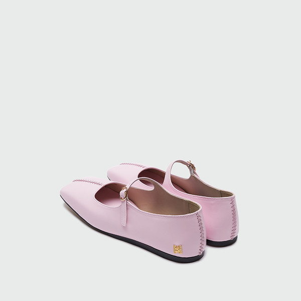 [EENK] / ☆ YAYA Square Toe Stitched Panel Mary-Jane Flats Designer fashion, Seoul-fully created | W Concept