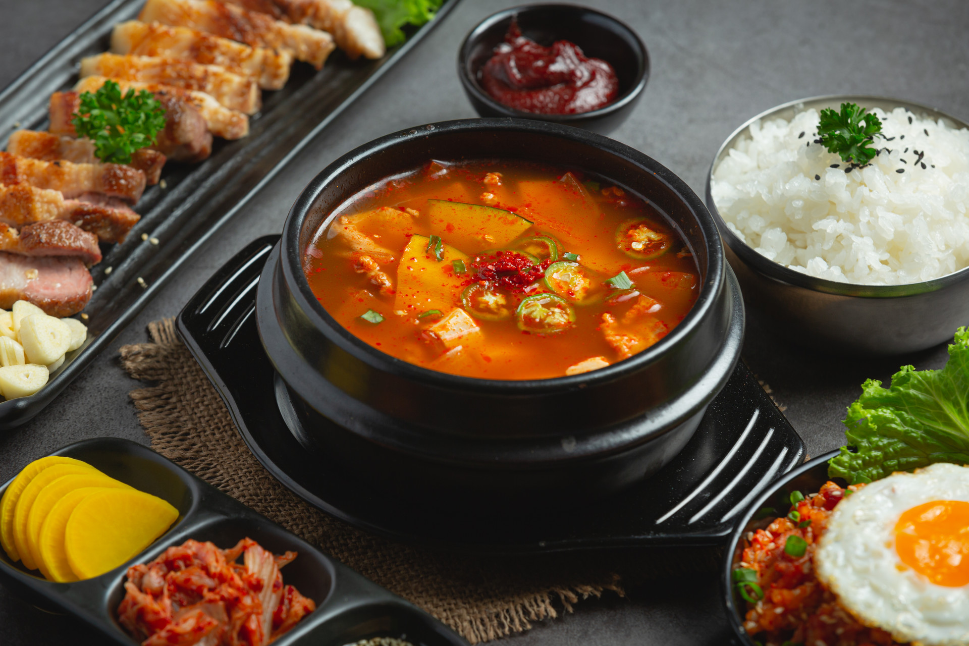 (주)에이티