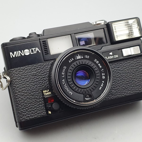 米油様まとめ買いMINOLTA HI-MATIC SD2 フィルム カメラ 美品 MINOLTA ミノルタ HI-MATIC SD2 フィルム カメラ 38mm 1：2.8