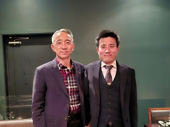 일본 무관에게 주한미군전우회 활동 소개 (2.21)