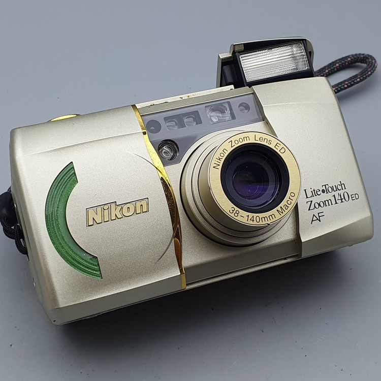 니콘 라이트 터치 줌 140ED ZOOM 140ED AF : 루트카메라 필카