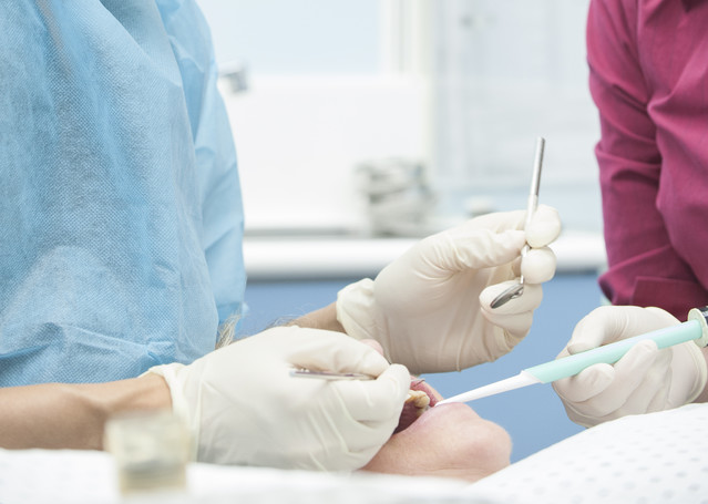 <div> <p class="implant-subex-title" style="text-align: center;margin:15px 0;"><span style="font-size: 20px;"><strong> Expert with long experience</strong></span></p> <p class="implant-subex-sub" style="text-align: center;"><span style="font-size: 16px; color: rgb(54, 54, 54);">Plant Dental has many years of experience in denture support implants. Plant Dental’s medical staff, which has successfully handled a variety of cases, is responsible for your treatment.</span></p> </div>