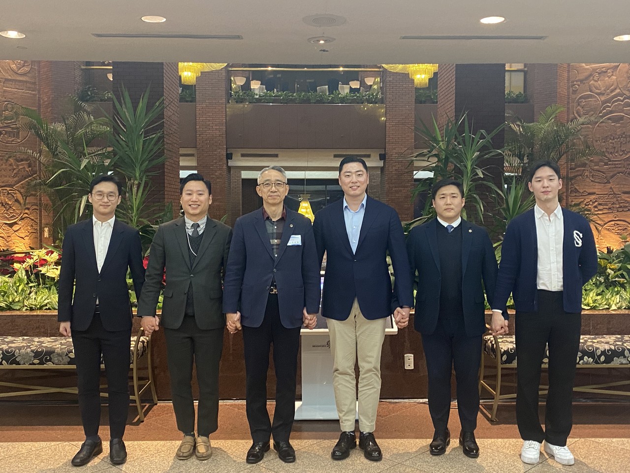 공군 통역장교 회장단과 함께 (2.22)