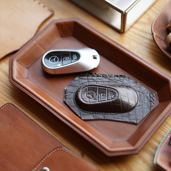 Mercedes Benz Molding smart key case : LEICA CASES & STRAPS by