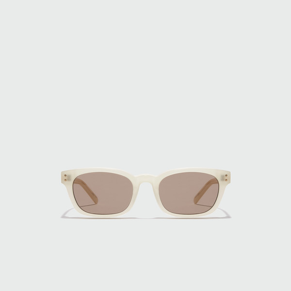 [EENK] / ☆ YVES Classic Sunglasses / Cream YVES Classic Sunglasses - Cream : EENK SHOP