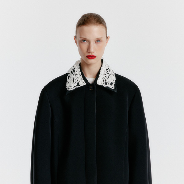 コート EENK YELLISA SINGLE-BREASTED COAT BLACK YELLISA Single-breasted Coat With Detachable Lace Collar