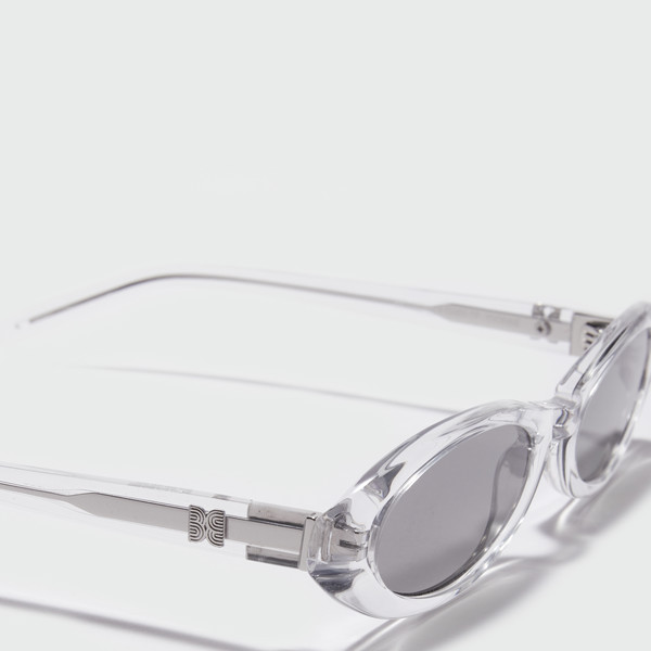 YVONNE Oval Sunglasses - Transparency : EENK SHOP