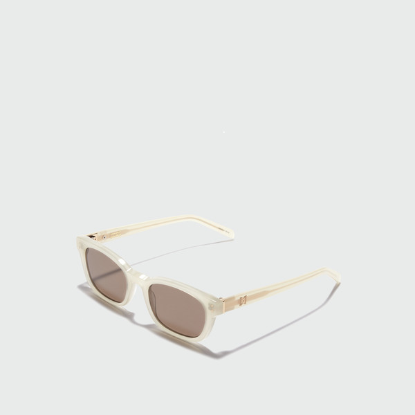 [EENK] / ☆ YVES Classic Sunglasses / Cream YVES Classic Sunglasses - Cream : EENK SHOP