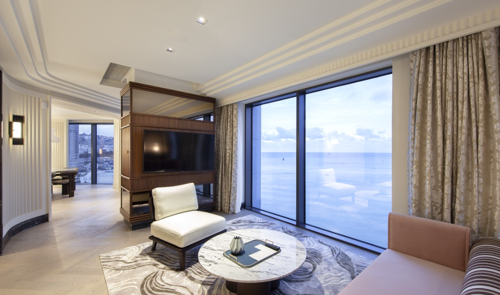 <strong>GRAND CHOSUN<br>BUSAN HOTEL</strong>