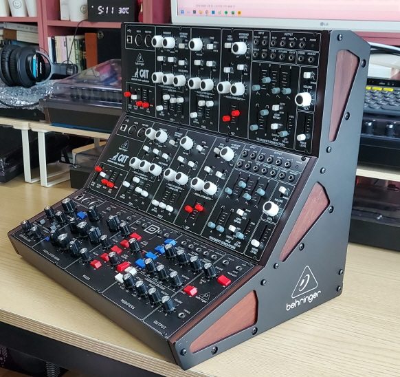 판매완료] - Behringer Eurorack Stand 3-Tier : 옥토모 OCTOMO