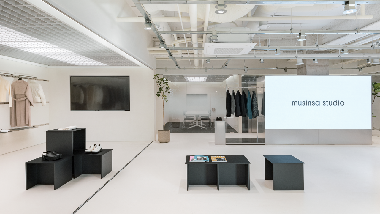 <strong>MUSINSA<br>STUDIO</strong>