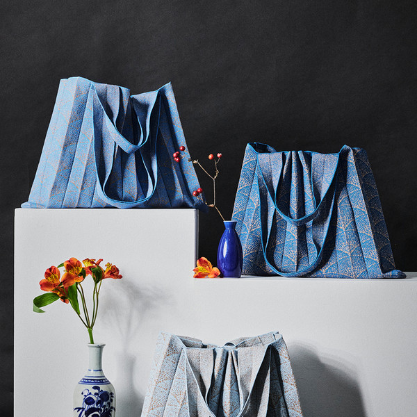 2Way Shopper Bag Wide Sky Blue : PLEATSMAMA: Sustainable