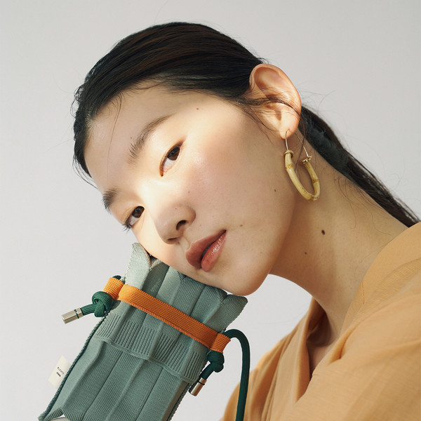 大人気【PLEATSMAMA】Knit Pleats NANO Bag (9 色) Nano Bag Orange : PLEATSMAMA: Sustainable Knit Pleats Bag