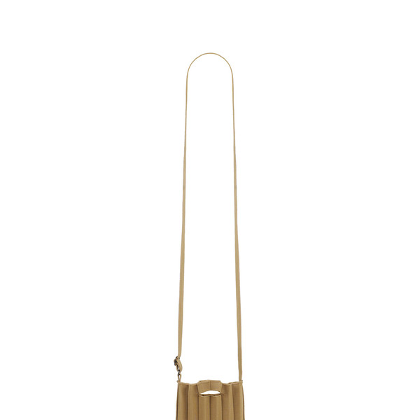 PLEATS MAMA 正規品関税込み MINI STUDIO BAG BLOND Mini Studio Bag Blond : PLEATSMAMA: Sustainable Knit Pleats Bag