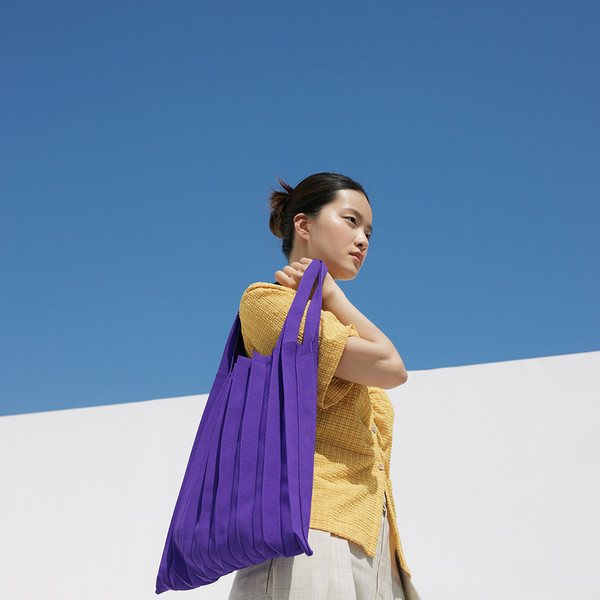 Shoulder Bag Purple : PLEATSMAMA: Sustainable Knit Pleats Bag