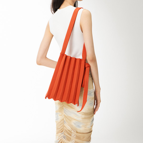 PLEATS MAMA 正規品関税込み SHOULDER BAG GRID ORANGE Nano Bag Orange : PLEATSMAMA: Sustainable Knit Pleats Bag