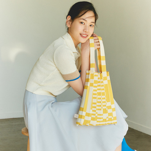 PLEATS MAMA 正規品関税込み SHOULDER BAG GRID YELLOW Shoulder Bag Grid Yellow : PLEATSMAMA: Sustainable Knit