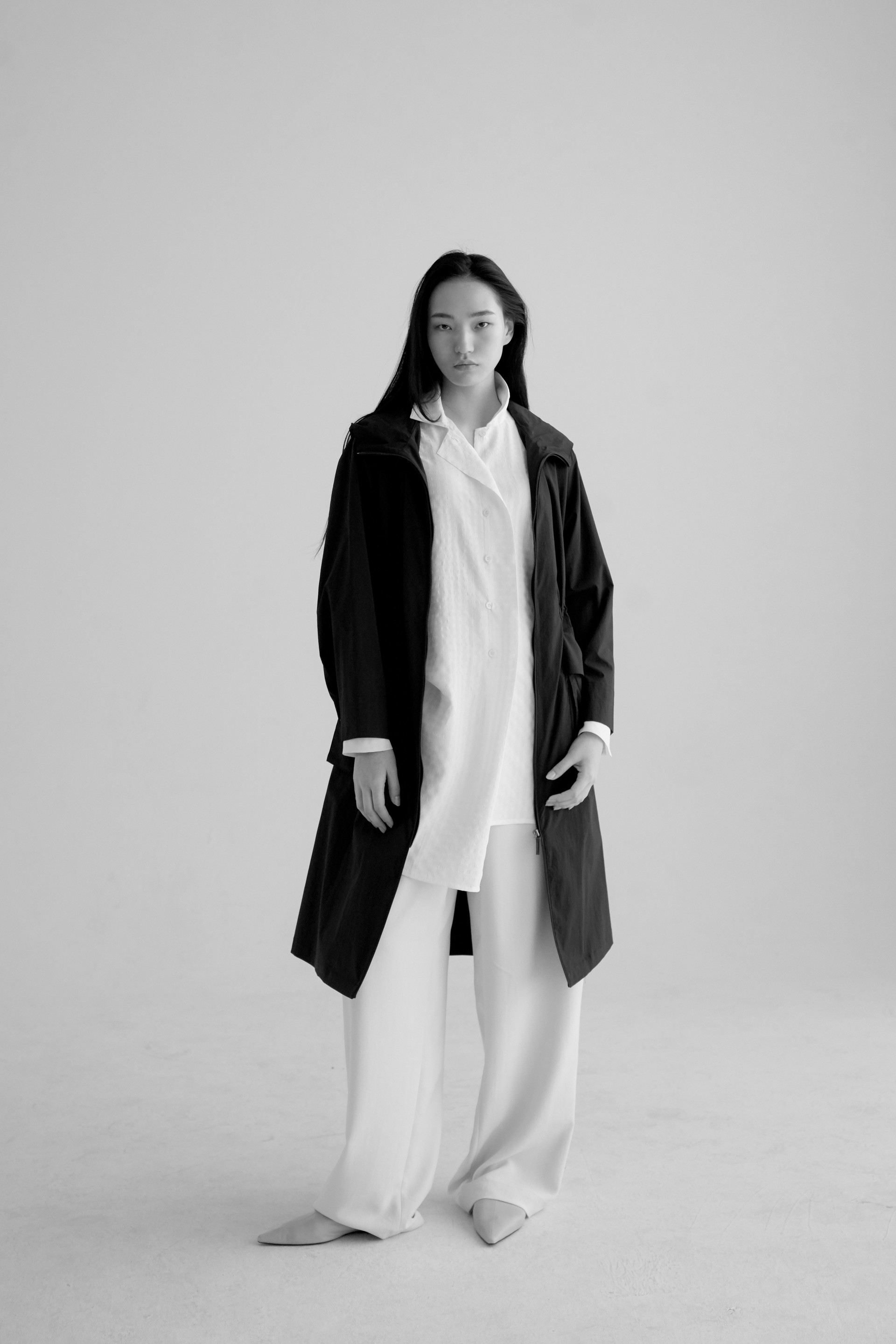 <h6 style="line-height:0.8;">Outerwear&Coats</h6>  <p style="font-size:14px;"><u>shop now</u></p>