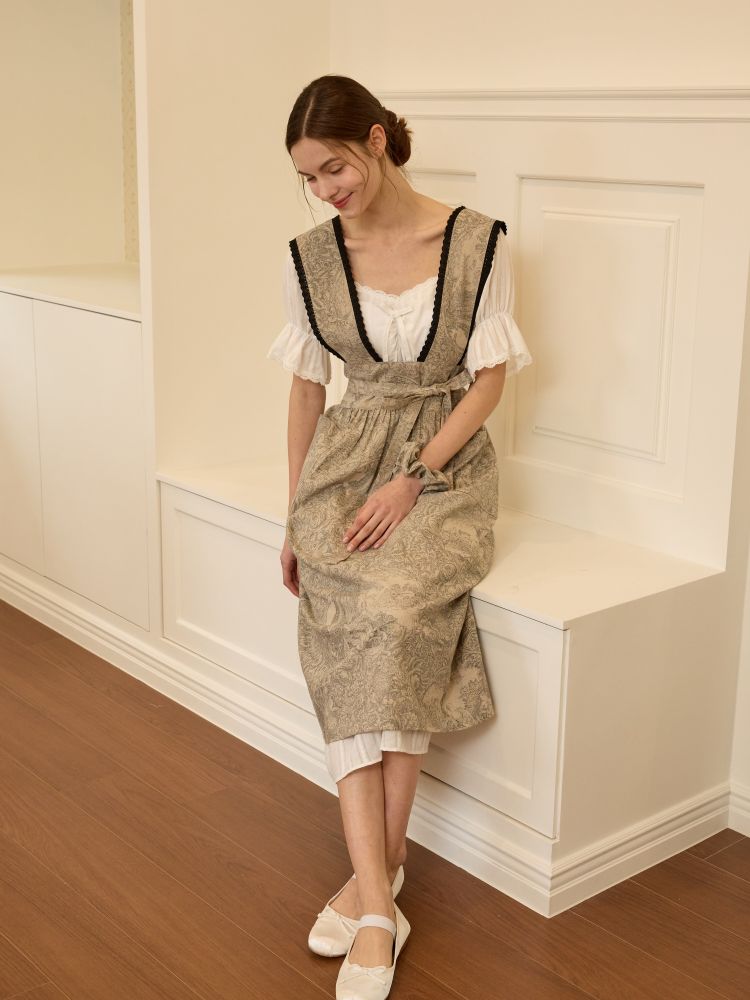 BLACK LACE APRON : DUBLEVE