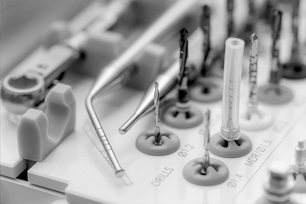 남천동-광안리치과-유엘치과-보험임플란트,틀니-진료기구