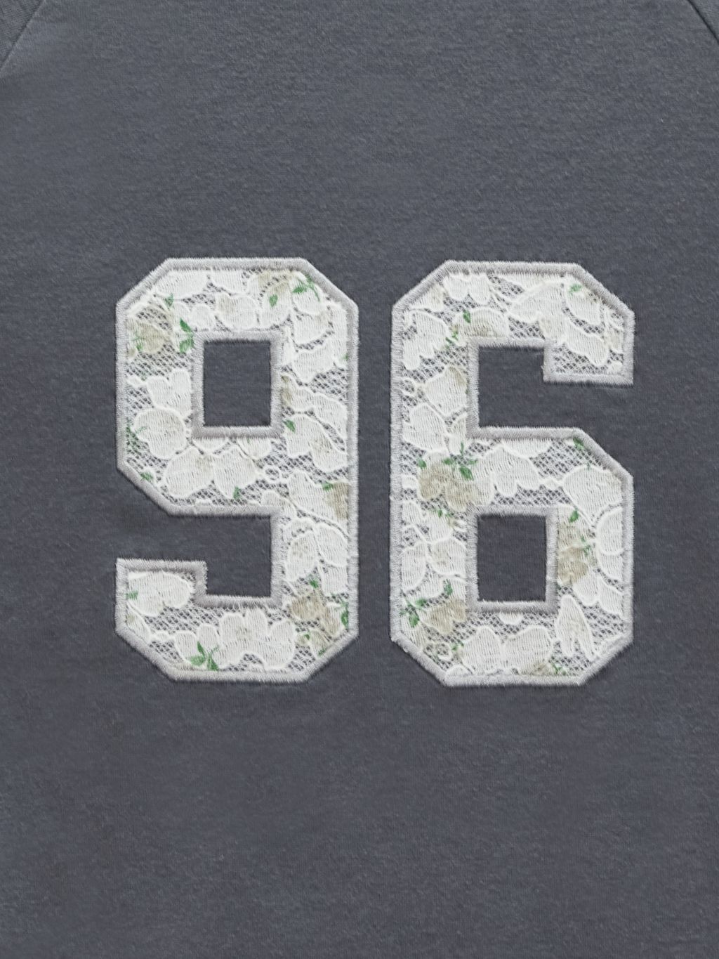 ROCKCAKE★韓国★人気★Sports 96 Lace Crop Top 3色 花柄ロゴ ROCKCAKE◇Sports 96 Lace Crop Top 全6色 韓国人気 半袖ミニ丈