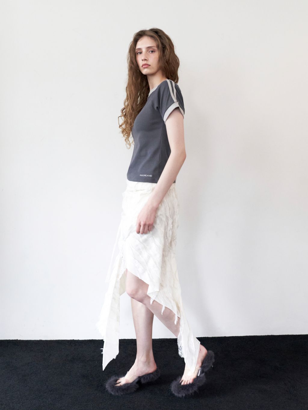 ROCKCAKE★韓国★人気★Sports 96 Lace Crop Top 3色 レース ROCKCAKE]Sports 96 Lace Crop Top/追跡付 (ROCKCAKE/Tシャツ