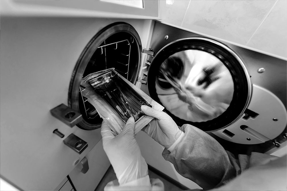 남천동-광안리치과-유엘치과-임플란트-기구소독관리