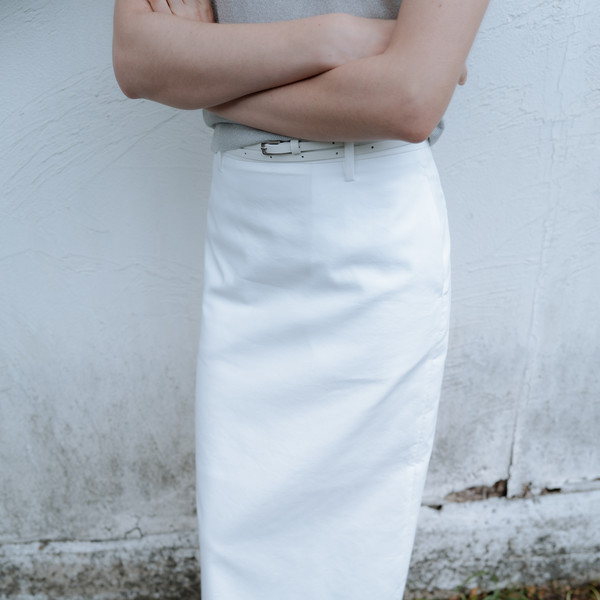 Cotton blended skirt (white / black) : MONOHA