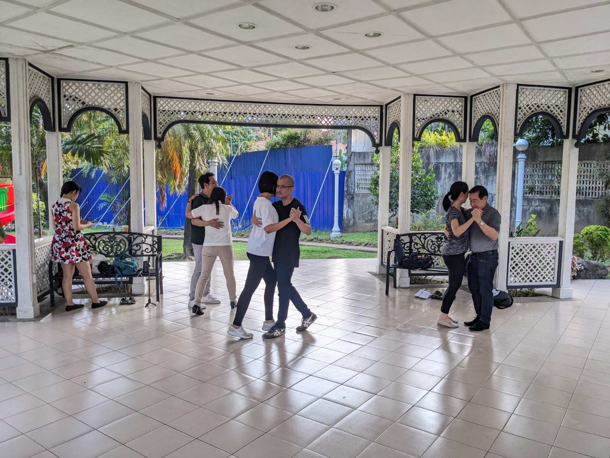 Argentine Tango Milongas, Classes & Practicas : Philippines Community