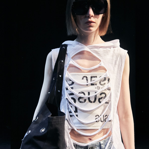 18x様TETRIS TEXT TANK TOP IN WHITE 18x様TETRIS TEXT TANK TOP IN WHITE KIMYO : 키묘] TETRIS TEXT