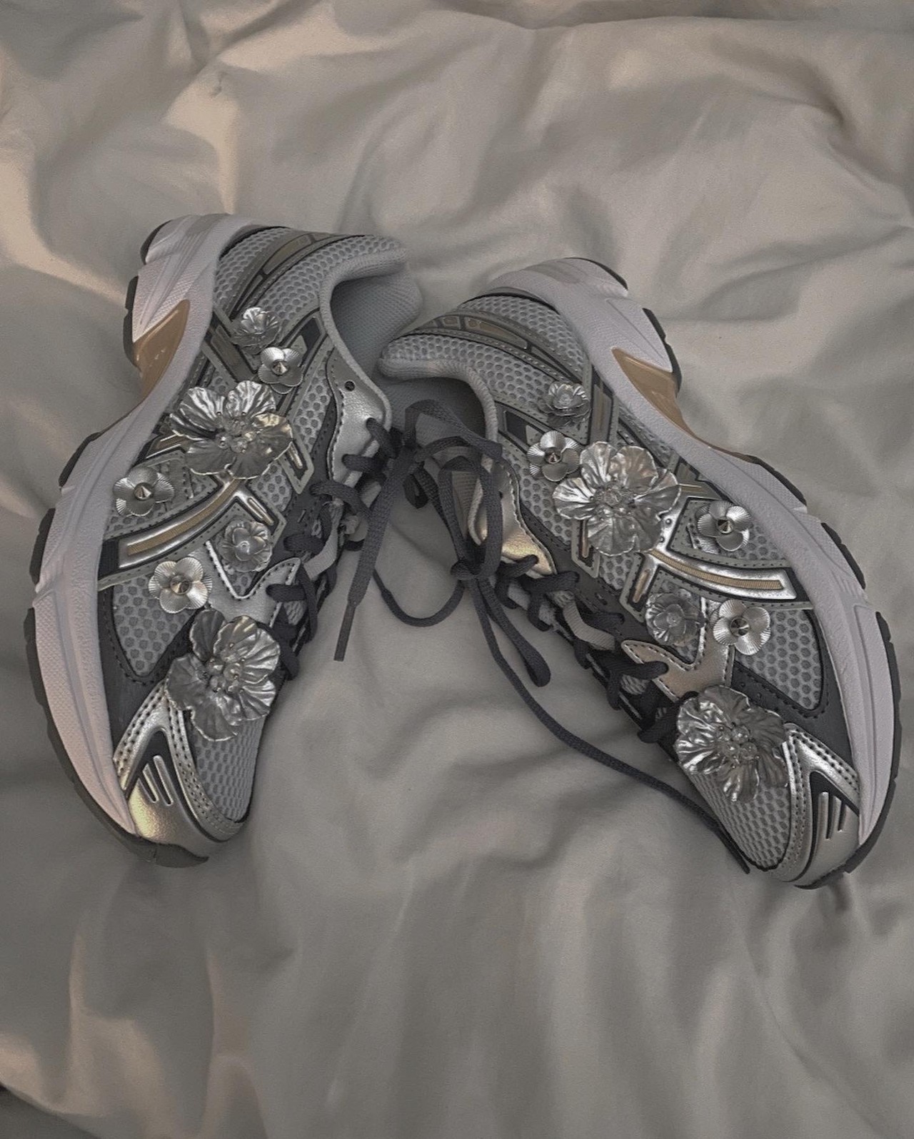 <br><h4>SILVER CLOVER</h4>