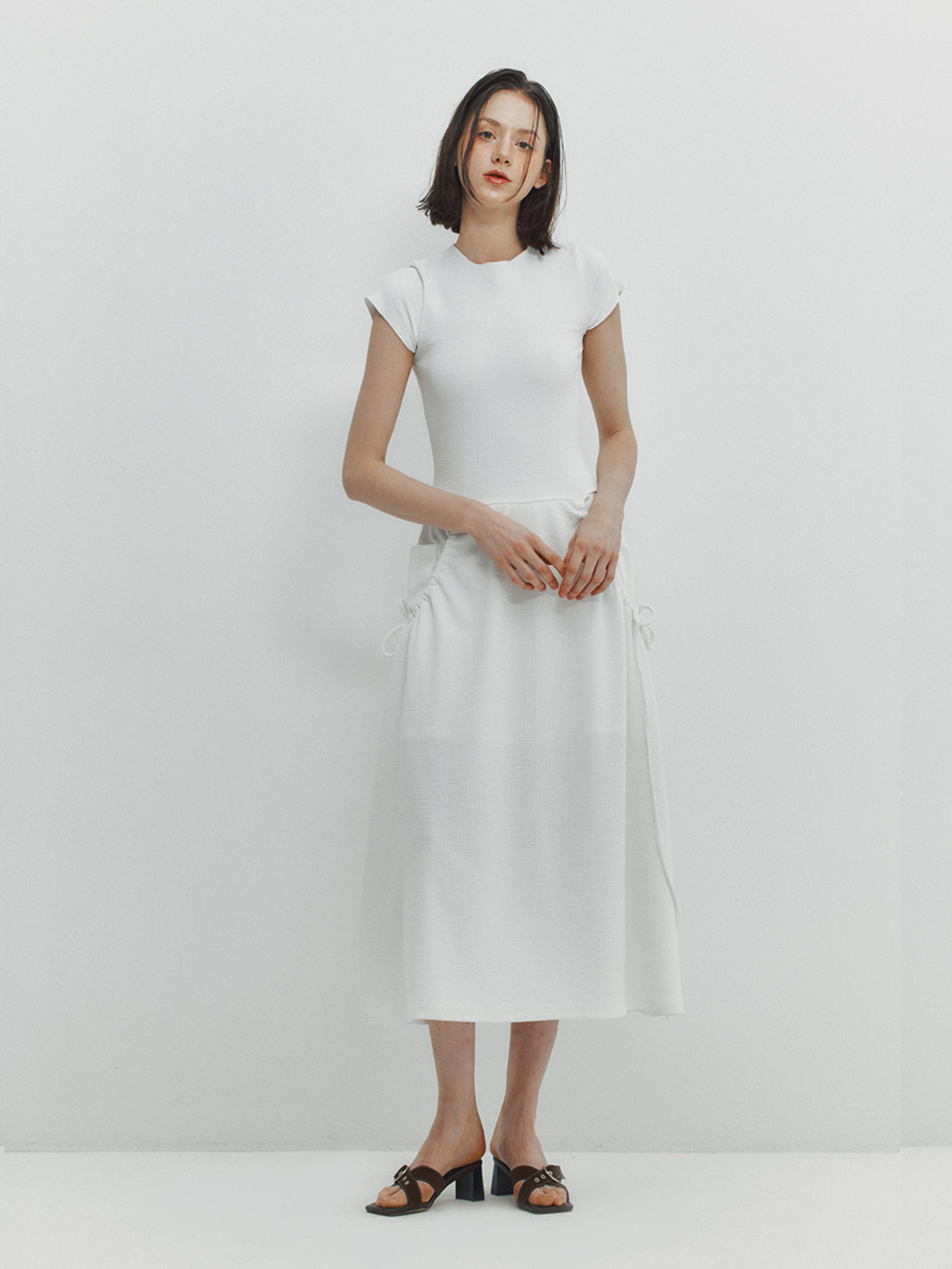 ★MEENDERI★SHIRRING POCKET MAXI DRESS - WHITE★正規品/人気 MEENDERI-SHIRRING POCKET MAXI DRESS - WHITE│삼성물산 온라인