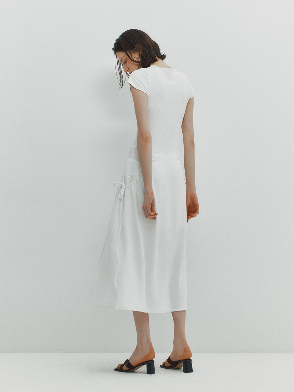 ★MEENDERI★SHIRRING POCKET MAXI DRESS - WHITE★正規品/人気 MEENDERI] SHIRRING POCKET MAXI DRESS - WHITE