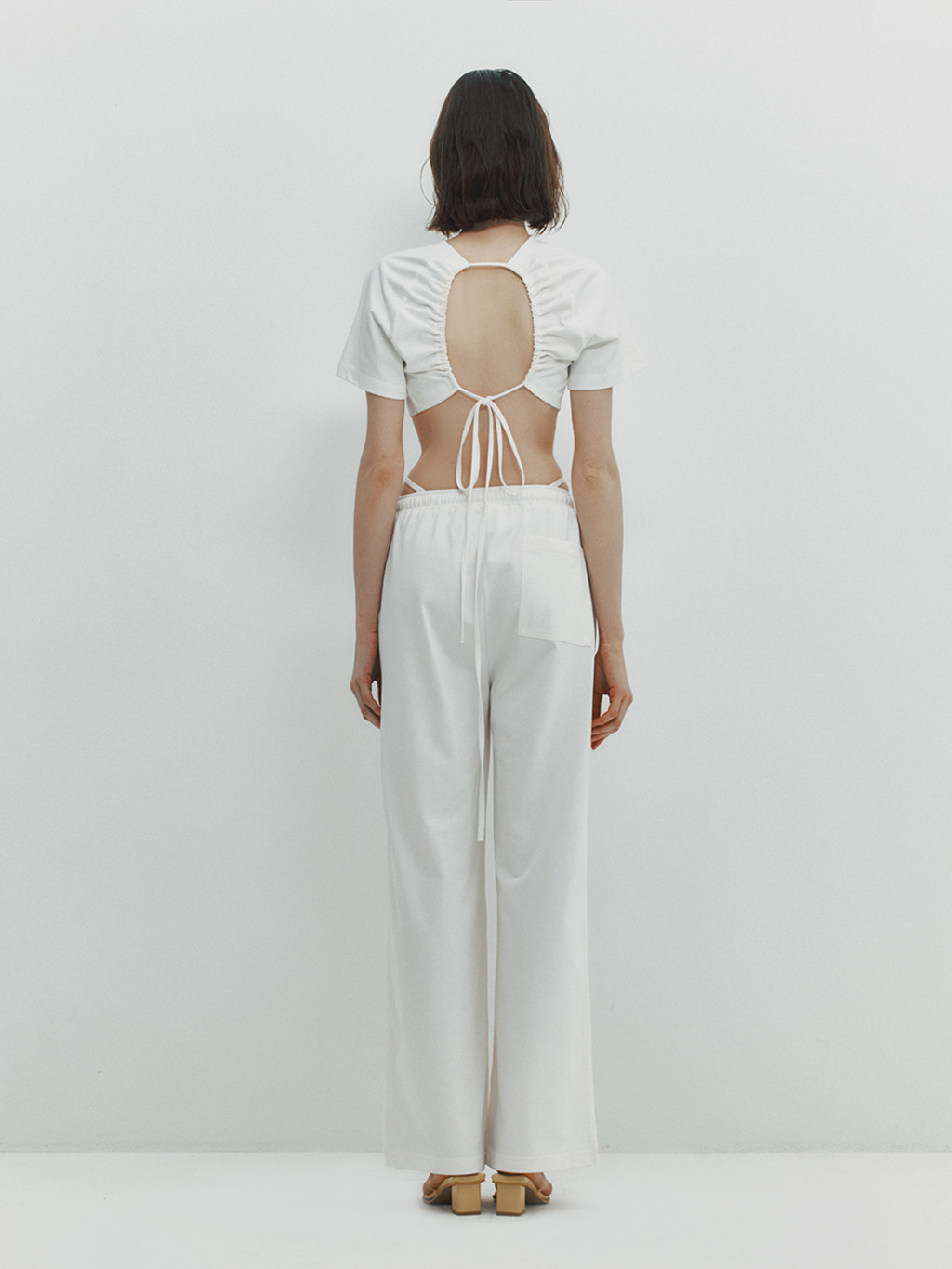 ★MEENDERI★SLIT STRING JOGGER PANTS - WHITE★正規品/送料込 MEENDERI] SLIT STRING JOGGER PANTS - WHITE