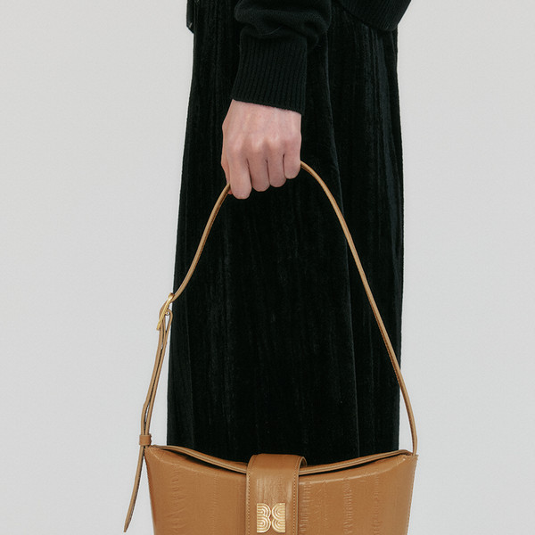 [EENK] / ☆ HOBART Folded Top Small Bucket Bag / Black HOBART Folded Top Small Bucket Bag - Black : EENK SHOP