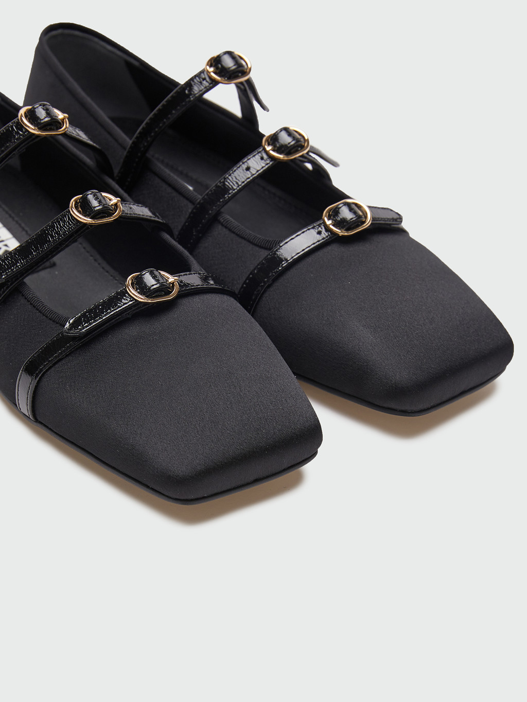 [EENK] / ☆ ZANA Triple Buckle Square Toe Mary Jane Flats ZANA Triple Buckle Square Toe Mary Jane Flats - Black : EENK