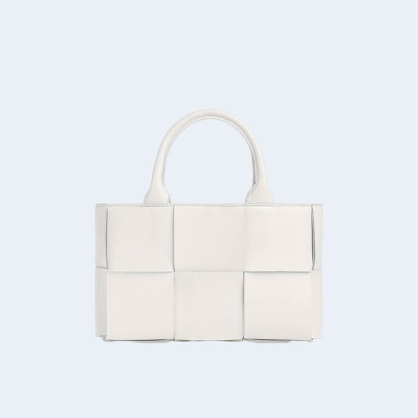 보테가베네타 아르코 토트백 화이트