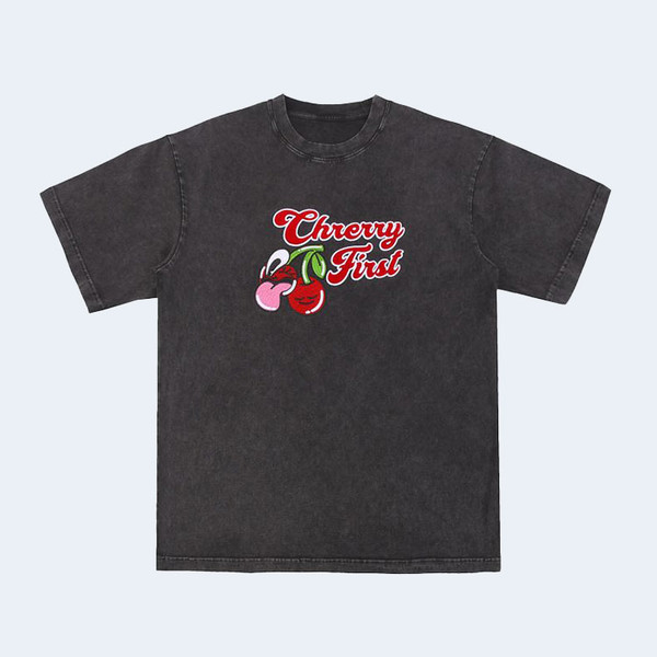 구찌 로고 프린트 체리 워시드 티셔츠 블랙