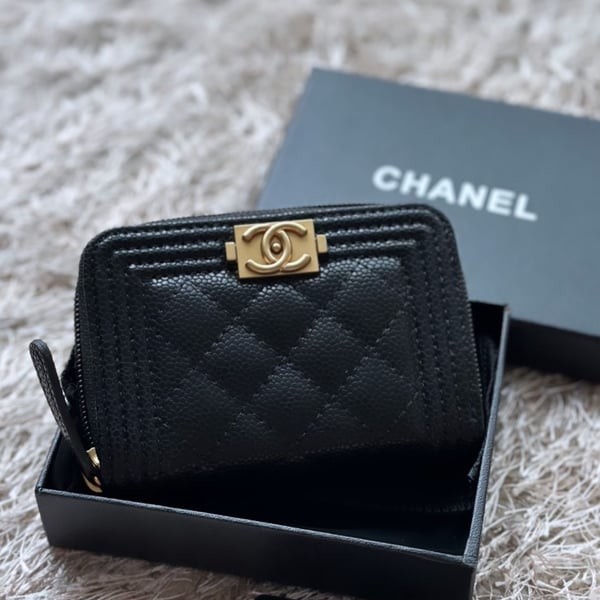 CHANEL	샤넬 보이 캐비어 카드지갑