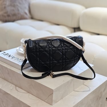 CHRISTIAN DIOR 크리스찬디올 바이브 미디엄 호보백