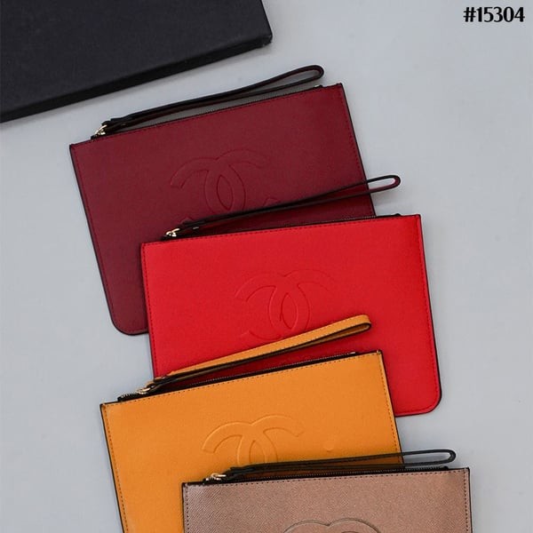 CHANEL 샤넬 노벨티 클러치