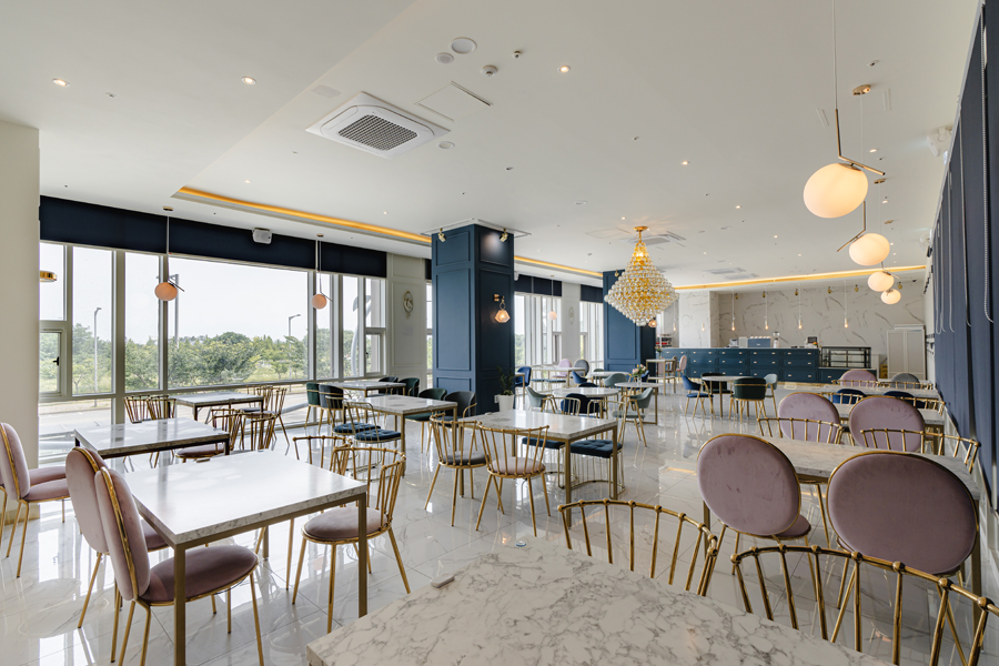 RESTAURAUNT