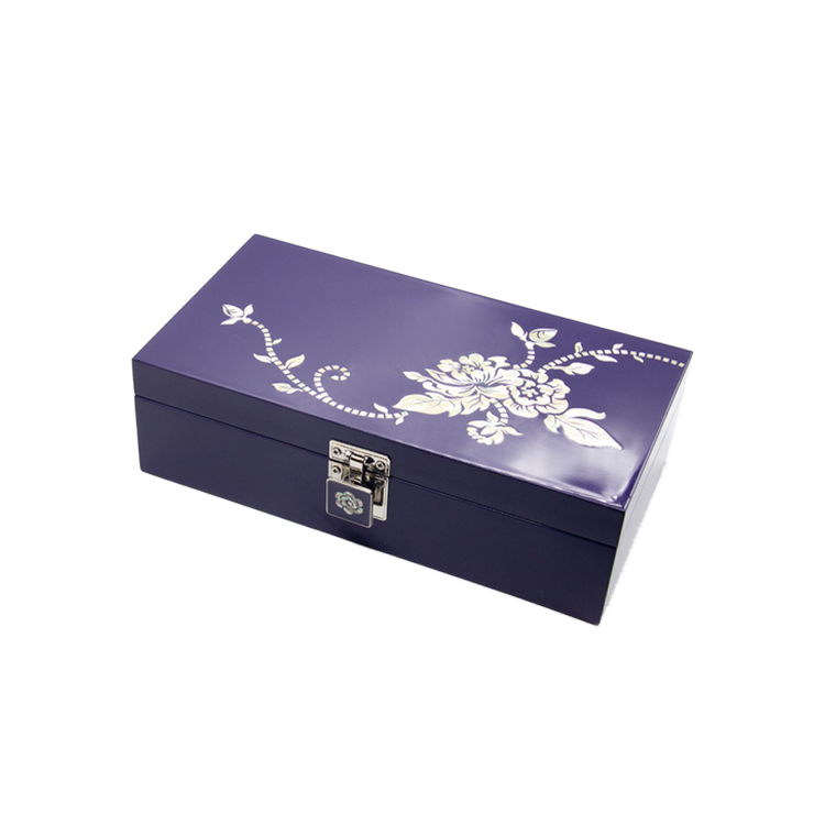 Najeonchilgi Peony and Arabesque Motif Mother of Pearl Chest