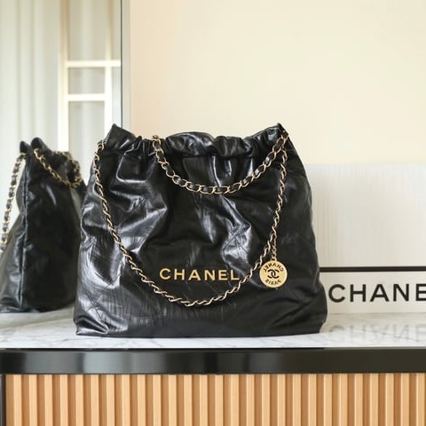 CHANEL 샤넬 22 샤이니 카프스킨 금장 미디움