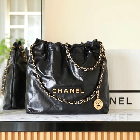 CHANEL 샤넬 22 샤이니 카프스킨 금장 스몰