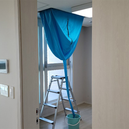 <span style="font-size:60px; color:#3182f6; font-weight:bold; line-height:1.5; ">❺</span><br><span style="font-size:32px; color:#111; font-weight:bold; line-height:1.2;">내부세척을<br>위한 가대설치</span></br></br>