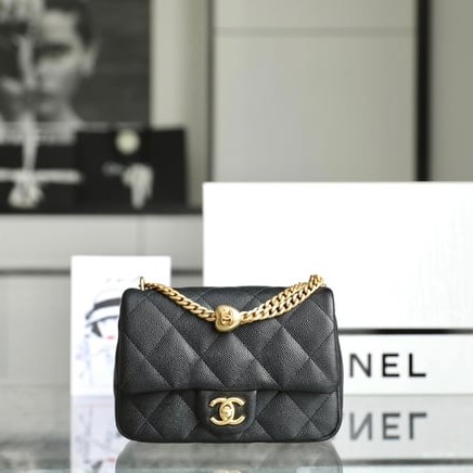 CHANEL 샤넬 클래식 뉴미니 하트 골드볼 캐비어 스몰