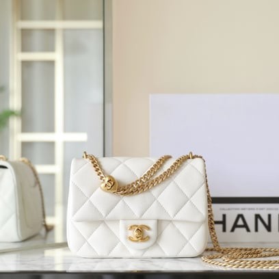 CHANEL 샤넬 클래식 뉴미니 하트 골드볼 캐비어 스몰