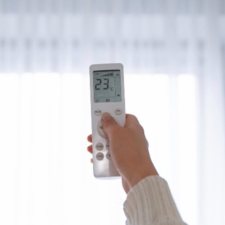 <span style="font-size:60px; color:#3182f6; font-weight:bold; line-height:1.5; ">❷</span><br><span style="font-size:30px; color:#111; font-weight:bold; line-height:1.2;">에어컨 시운전을<br>통한 장비점검</span></br></br>