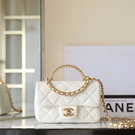 CHANEL 샤넬 핸들 장식의 미니 플랩 백